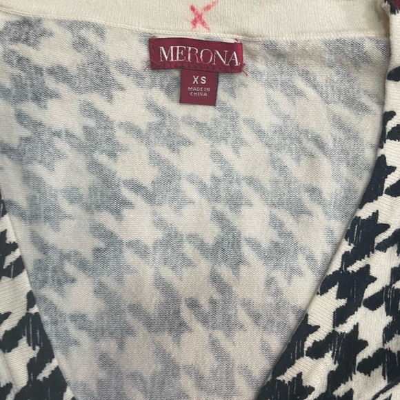 Cardigan - Picture 5 of 9